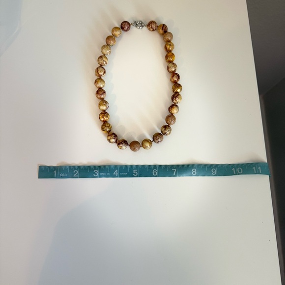 Elegant Brown and Gold Beaded Necklace - Picture 3 of 4